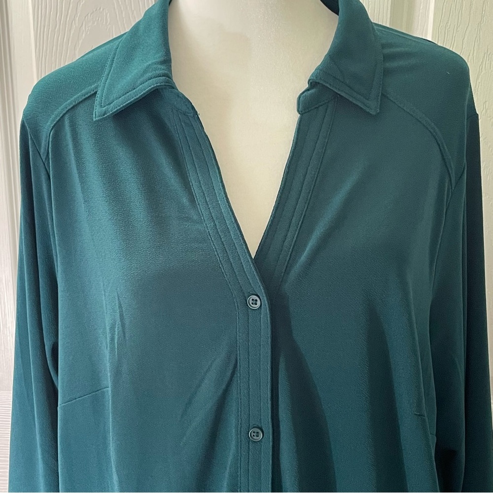 Adrianna Papell long sleeve blouse in deep green color, size XL